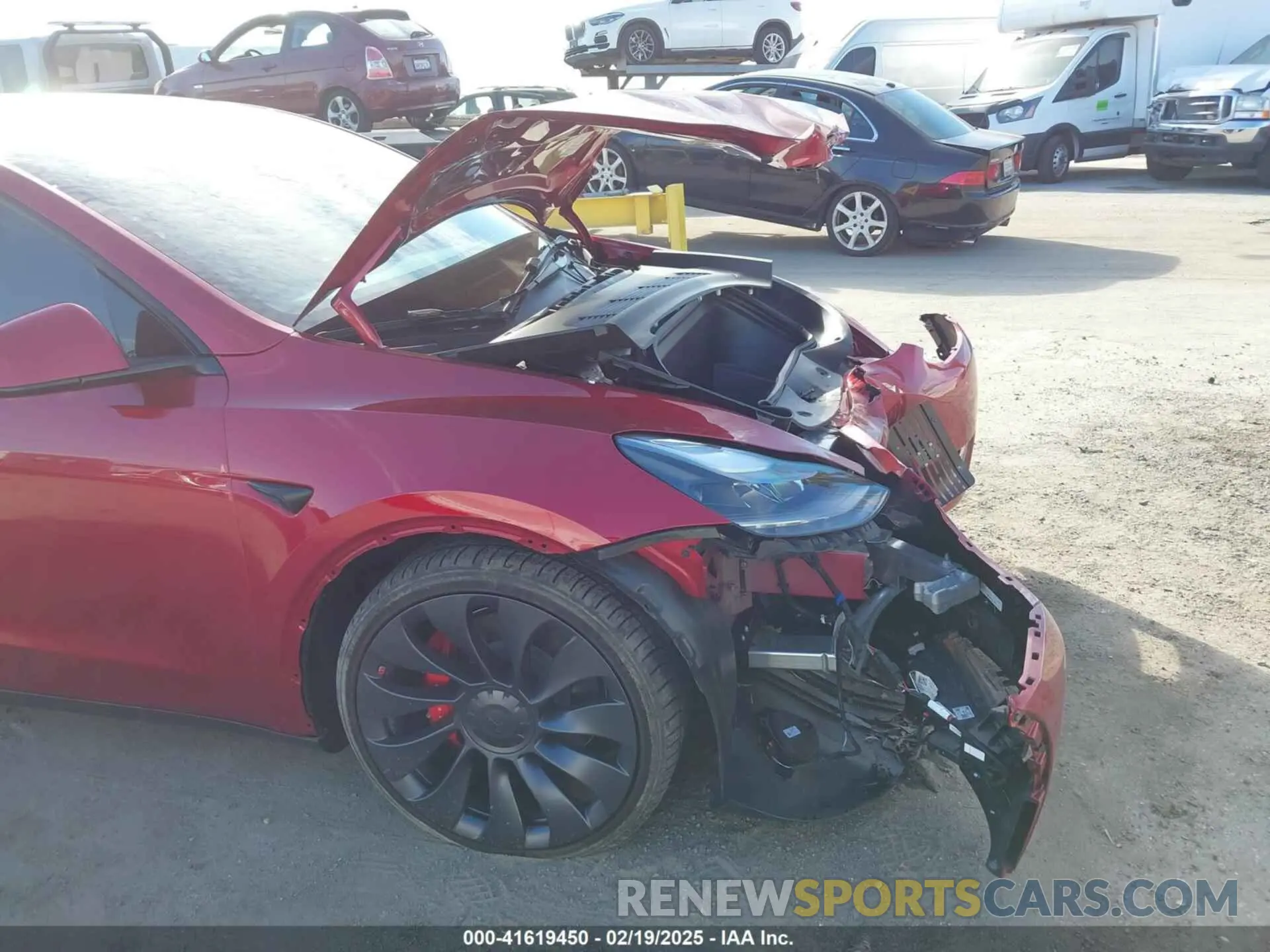 20 fotografías del automóvil dañado 7SAYGDEF3RF032980 TESLA MODEL Y 2024