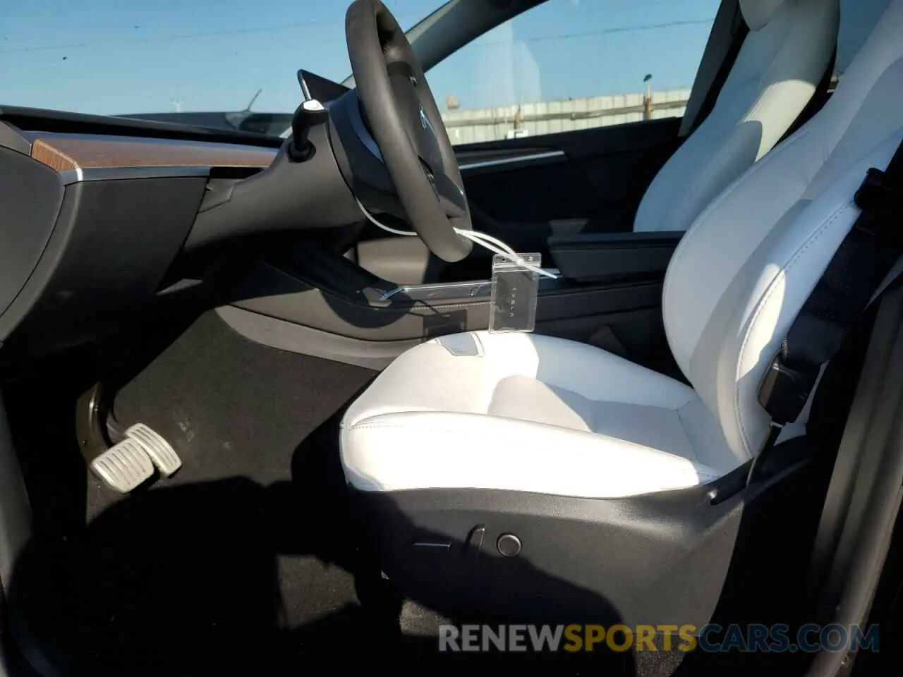 7 fotografías del automóvil dañado 7SAYGDEF3RF049892 TESLA MODEL Y 2024