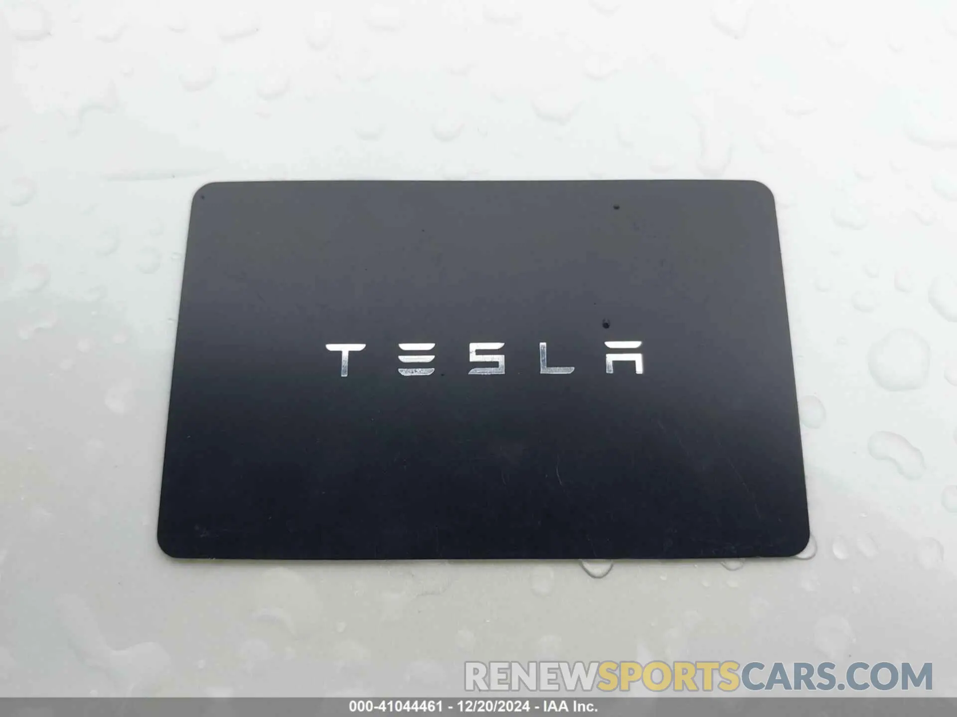 11 fotografías del automóvil dañado 7SAYGDEF3RF195077 TESLA MODEL Y 2024