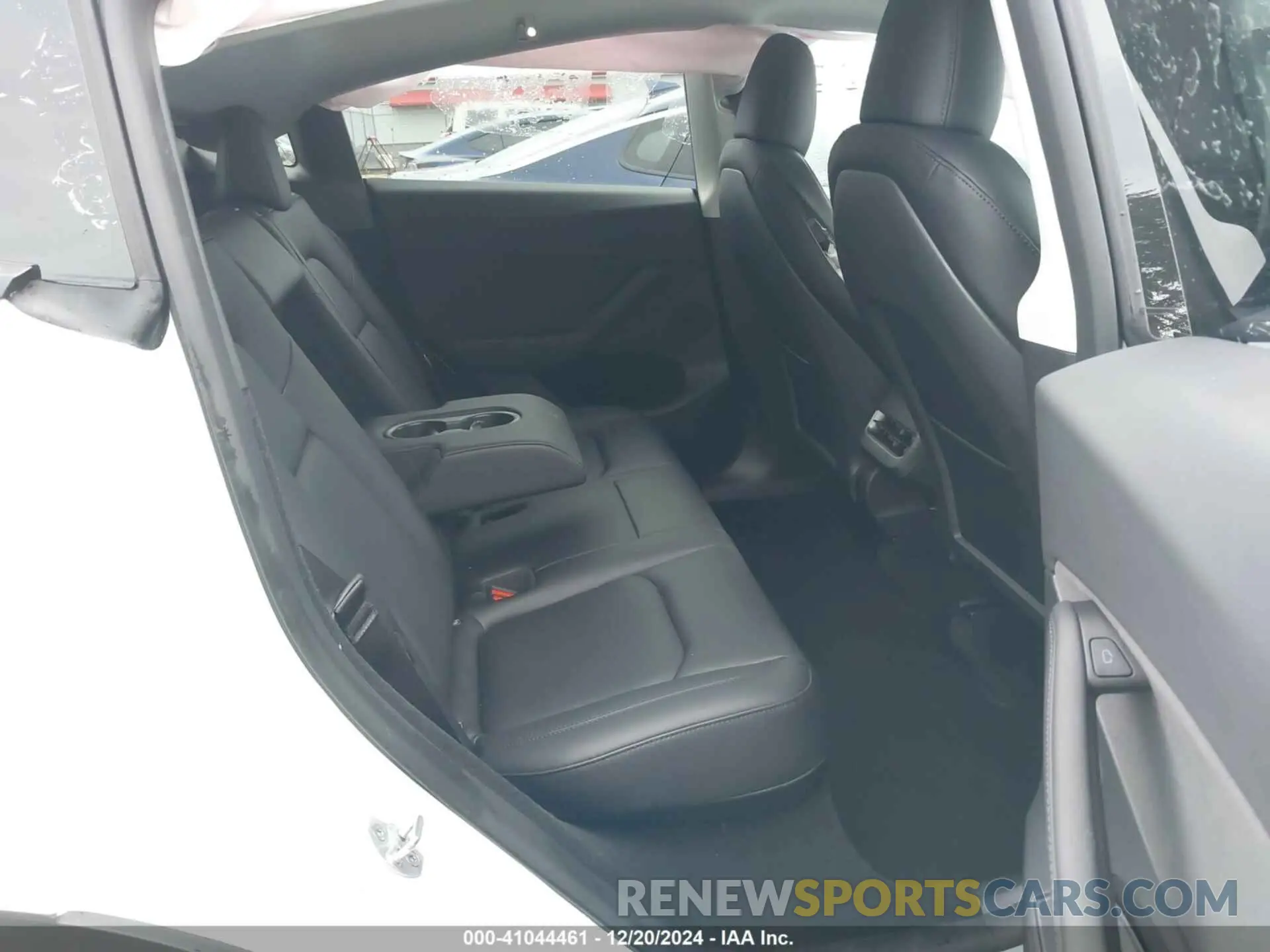 8 fotografías del automóvil dañado 7SAYGDEF3RF195077 TESLA MODEL Y 2024