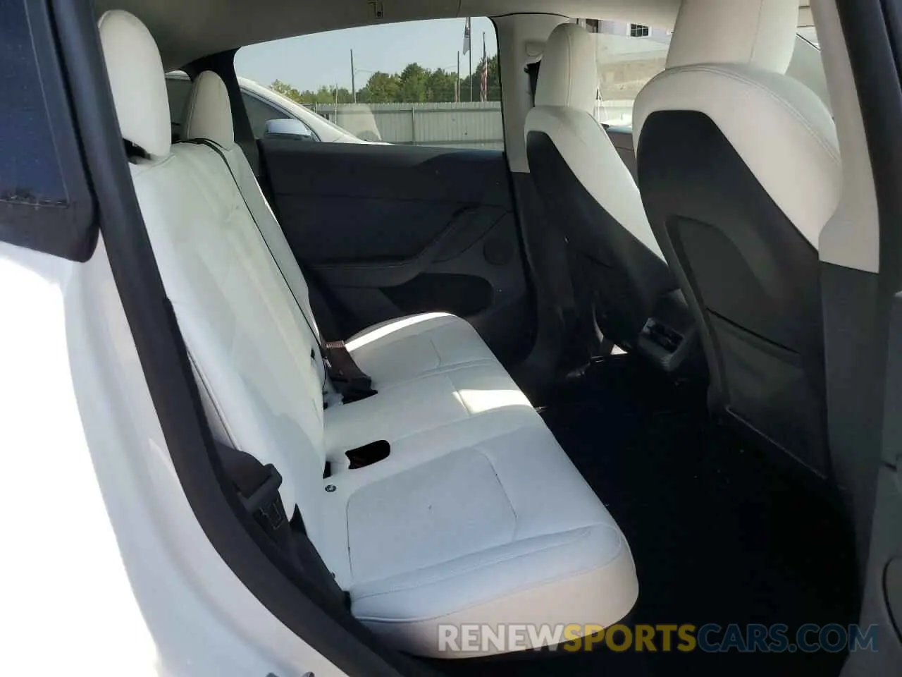 10 fotografías del automóvil dañado 7SAYGDEF4RA266087 TESLA MODEL Y 2024