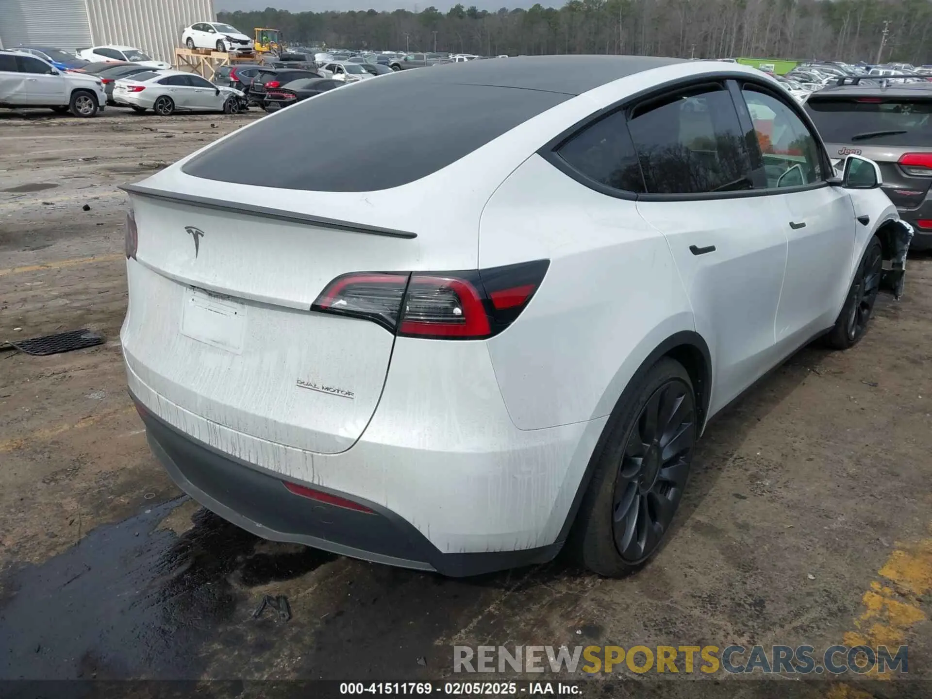 4 fotografías del automóvil dañado 7SAYGDEF4RA278532 TESLA MODEL Y 2024
