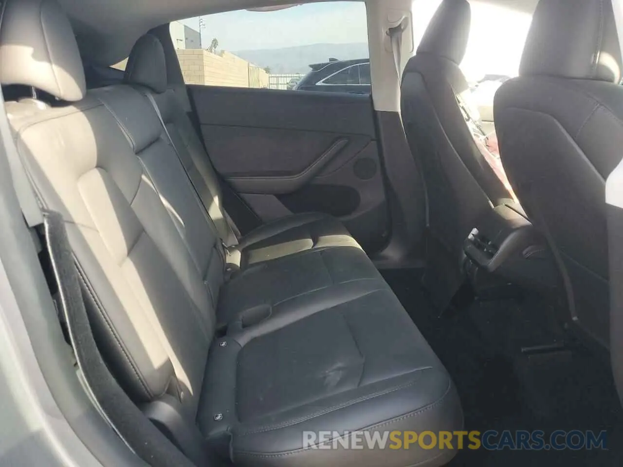 10 fotografías del automóvil dañado 7SAYGDEF5RA289071 TESLA MODEL Y 2024
