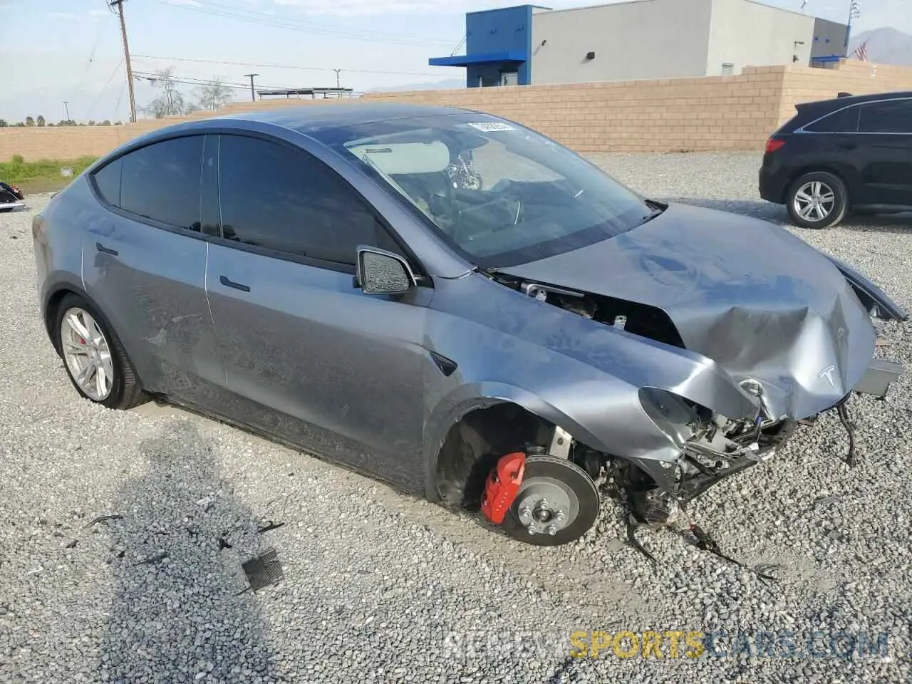 4 fotografías del automóvil dañado 7SAYGDEF5RA289071 TESLA MODEL Y 2024