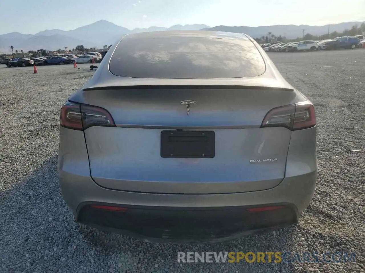 6 fotografías del automóvil dañado 7SAYGDEF5RA289071 TESLA MODEL Y 2024
