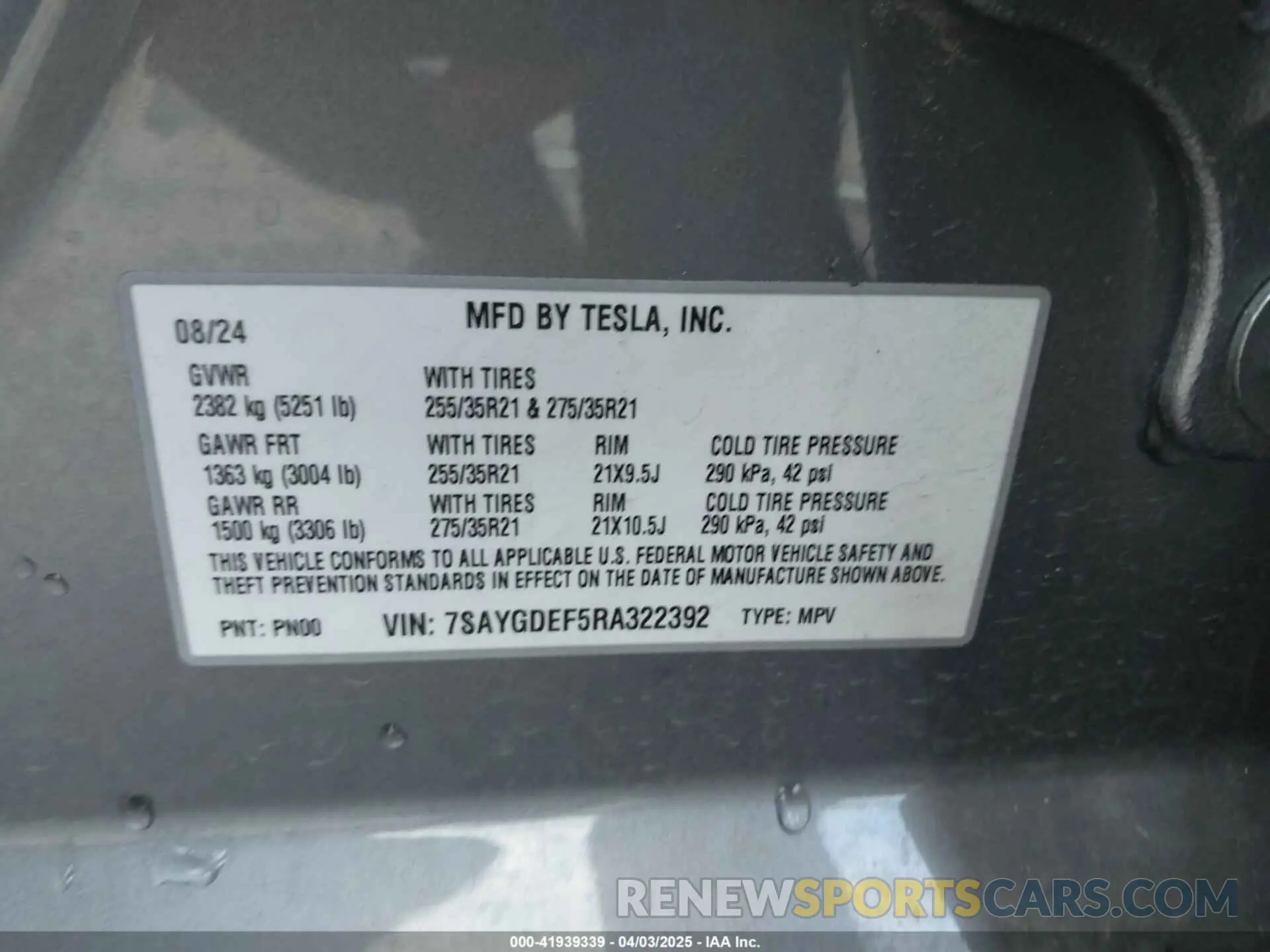 9 fotografías del automóvil dañado 7SAYGDEF5RA322392 TESLA MODEL Y 2024