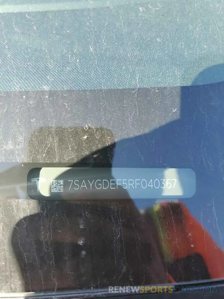 13 fotografías del automóvil dañado 7SAYGDEF5RF040367 TESLA MODEL Y 2024