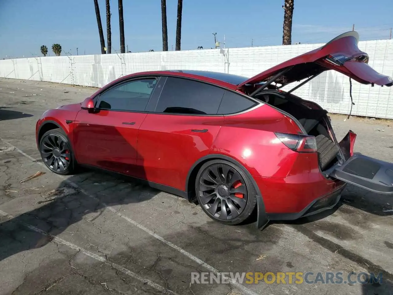 2 fotografías del automóvil dañado 7SAYGDEF5RF072803 TESLA MODEL Y 2024