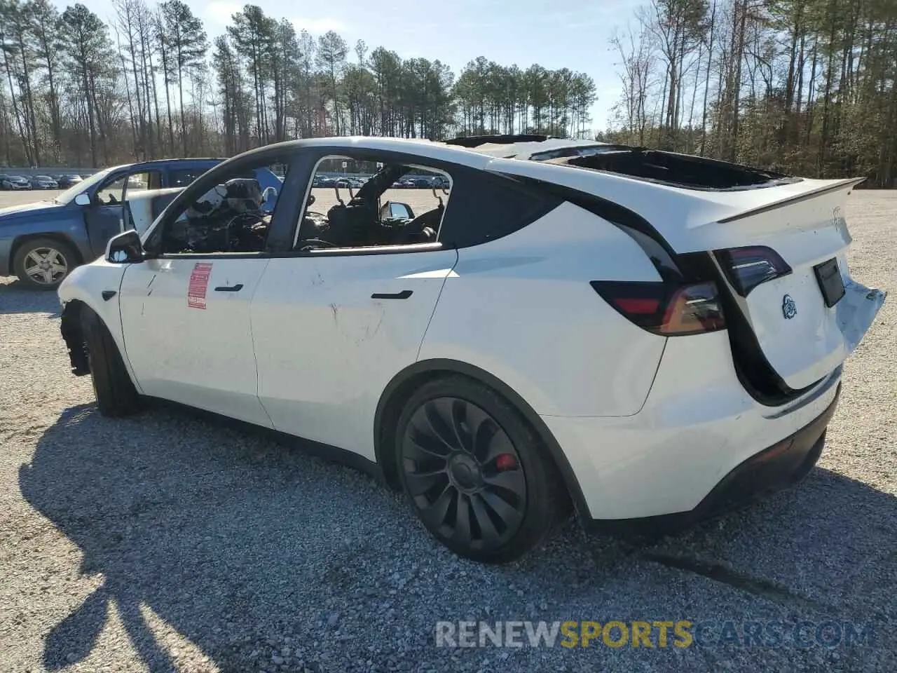2 fotografías del automóvil dañado 7SAYGDEF5RF183755 TESLA MODEL Y 2024
