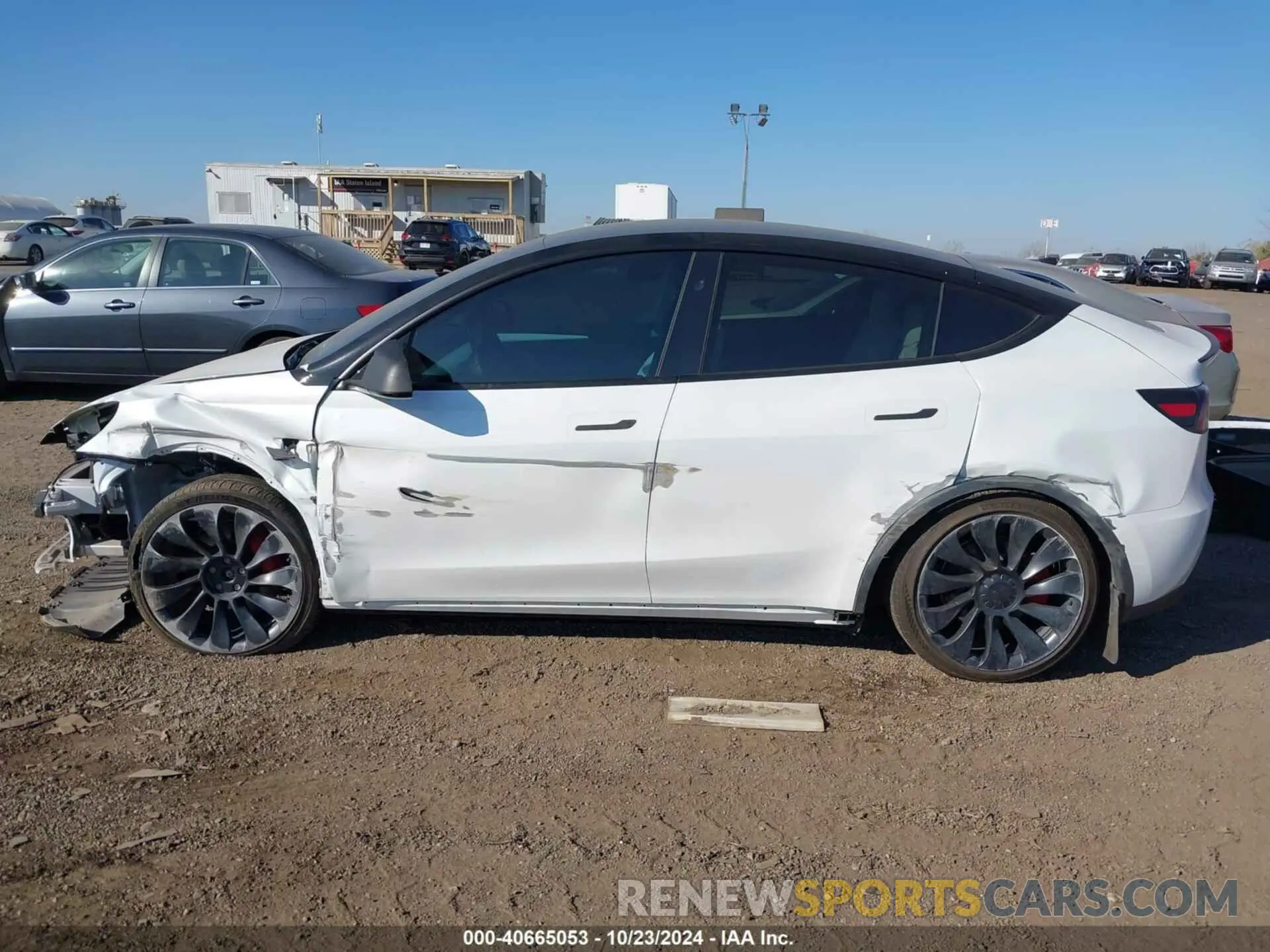 15 fotografías del automóvil dañado 7SAYGDEF6RA262221 TESLA MODEL Y 2024