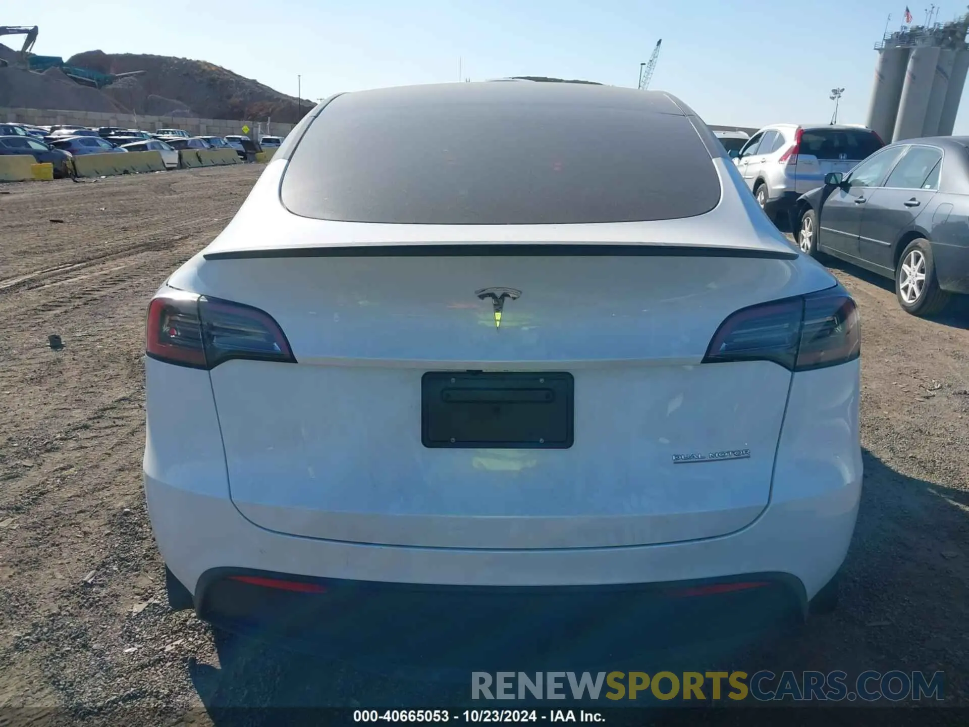 17 fotografías del automóvil dañado 7SAYGDEF6RA262221 TESLA MODEL Y 2024