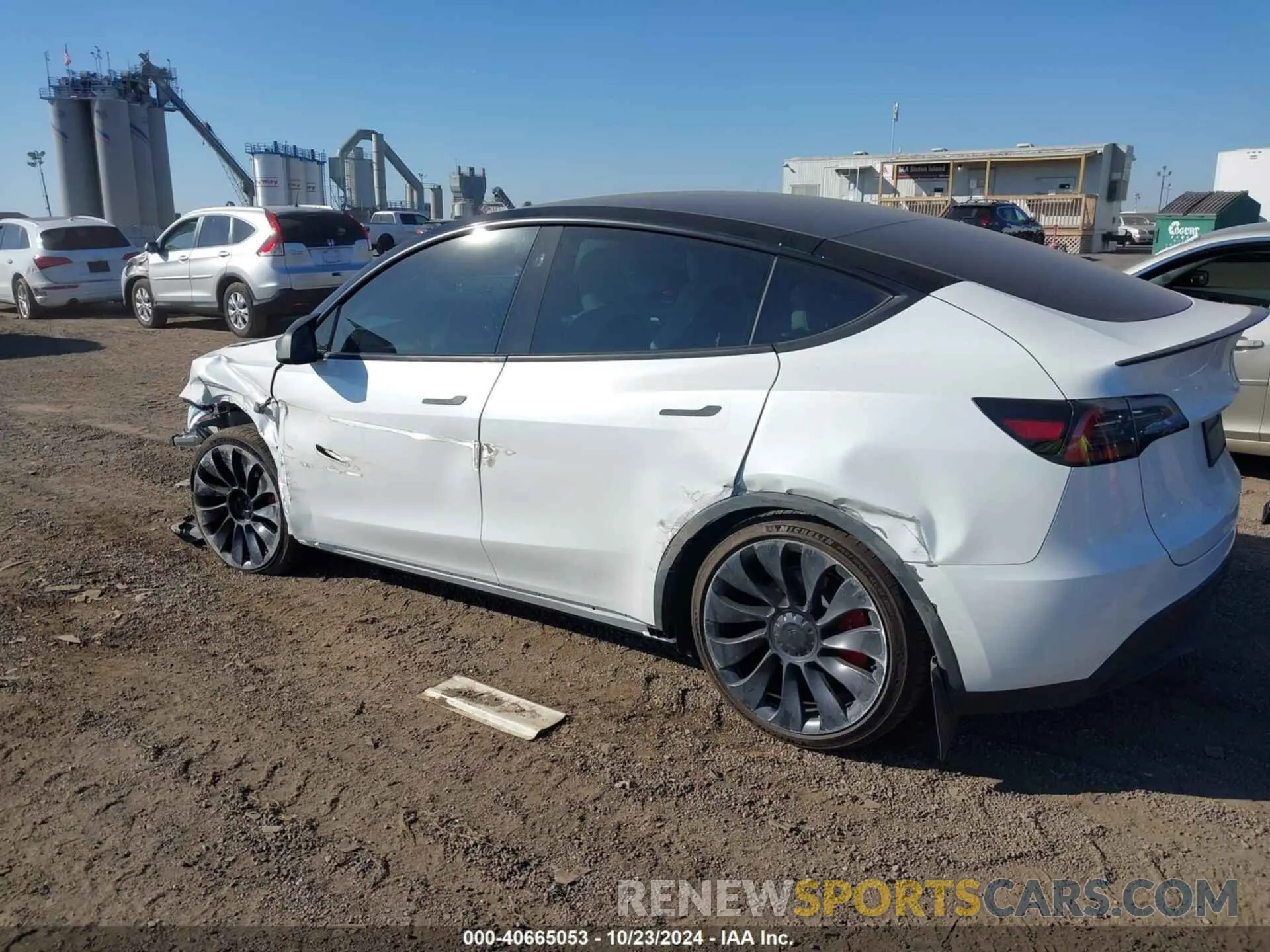 3 fotografías del automóvil dañado 7SAYGDEF6RA262221 TESLA MODEL Y 2024