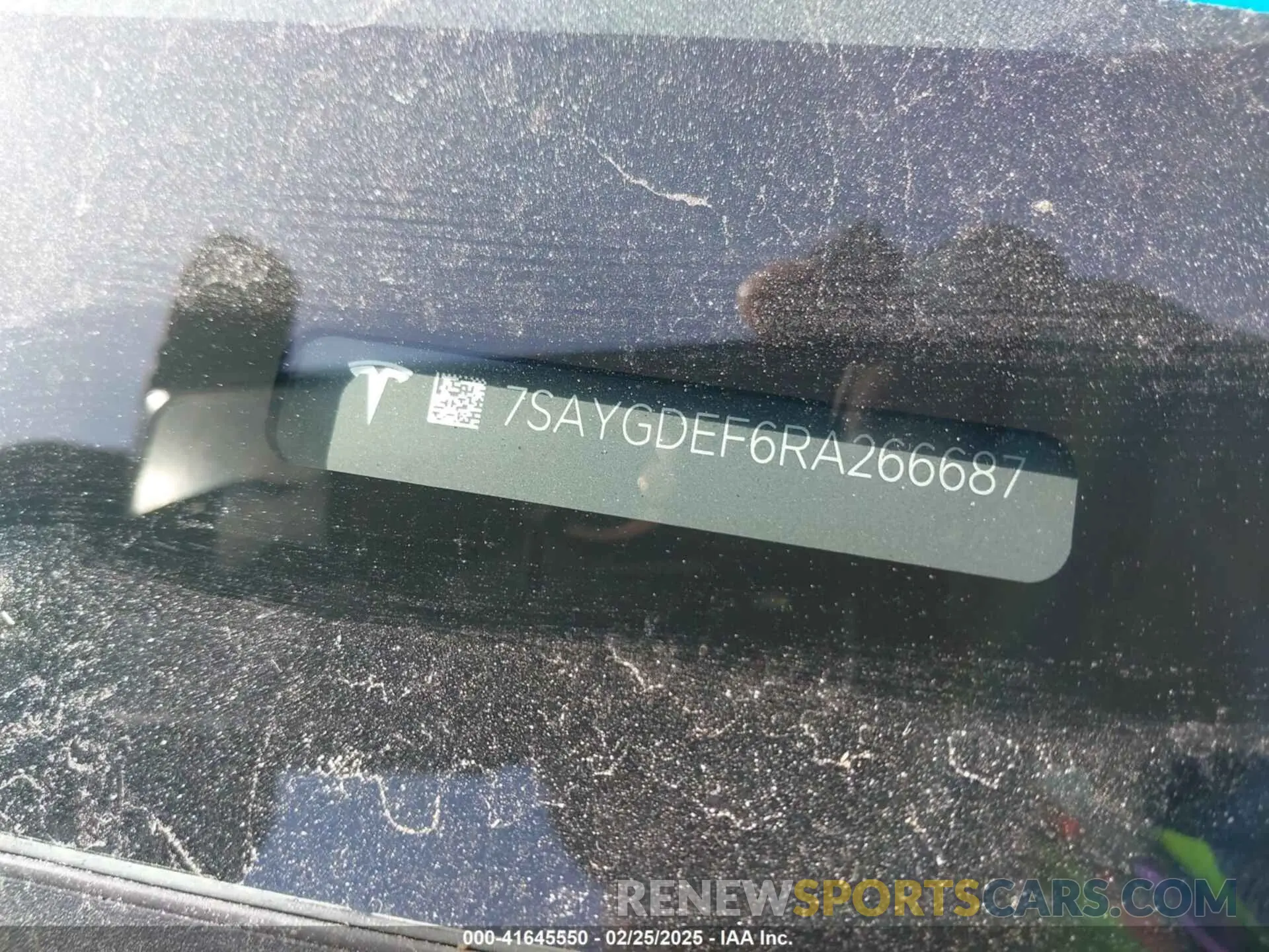 19 fotografías del automóvil dañado 7SAYGDEF6RA266687 TESLA MODEL Y 2024