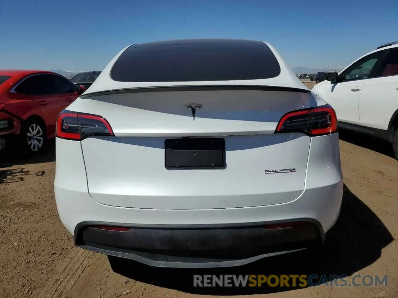 6 fotografías del automóvil dañado 7SAYGDEF6RA284171 TESLA MODEL Y 2024