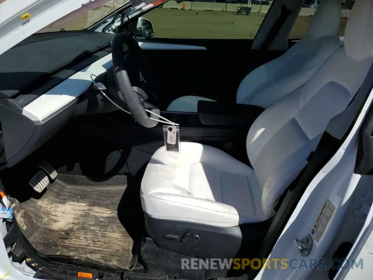 7 fotografías del automóvil dañado 7SAYGDEF6RA284171 TESLA MODEL Y 2024
