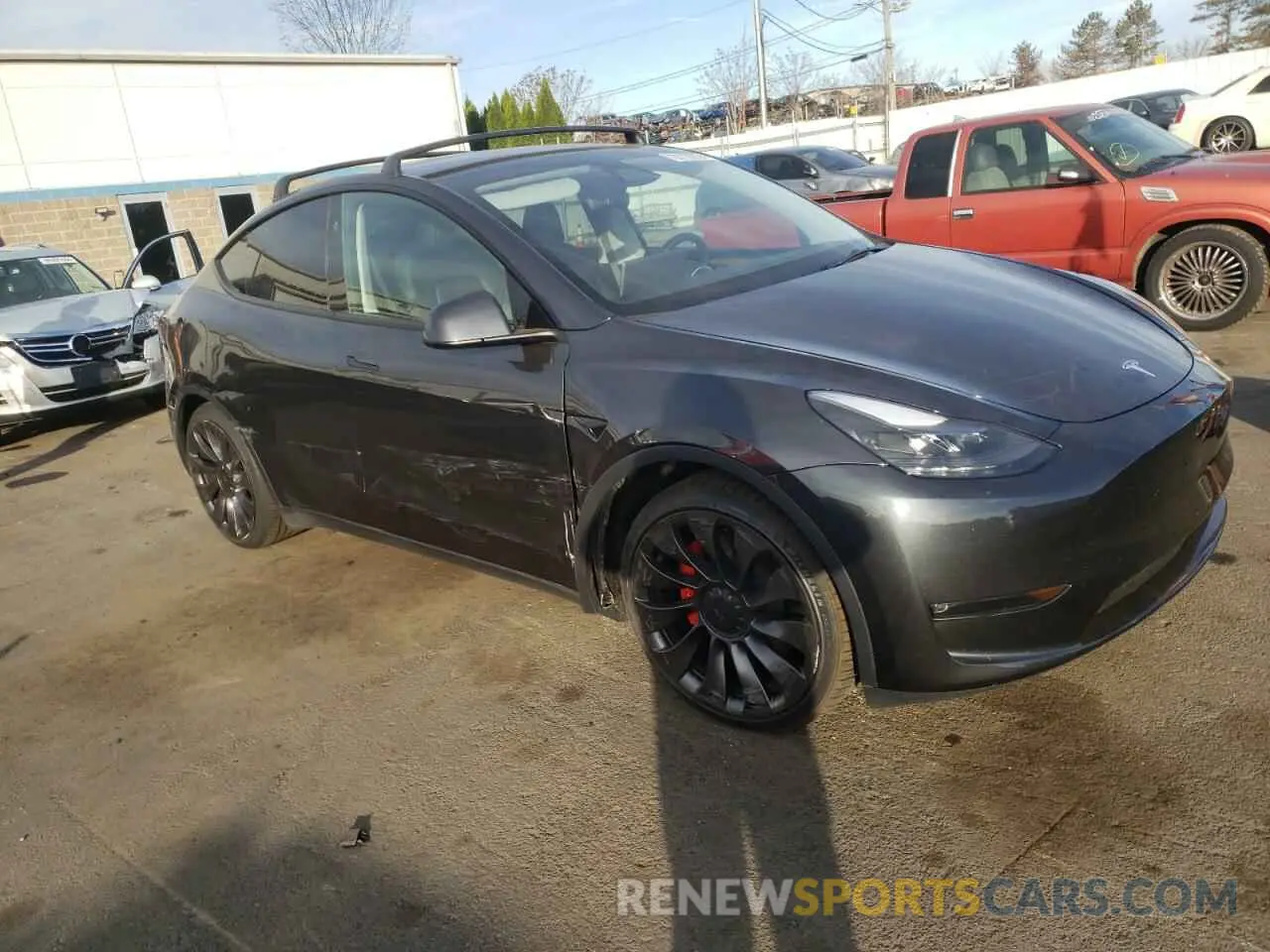 4 fotografías del automóvil dañado 7SAYGDEF6RF024579 TESLA MODEL Y 2024