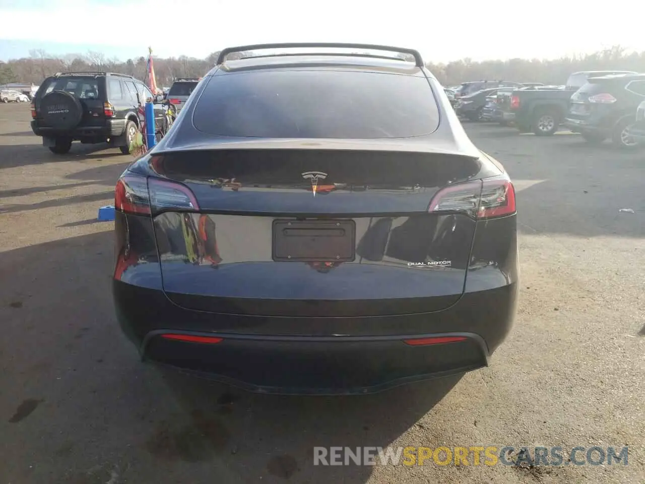 6 fotografías del automóvil dañado 7SAYGDEF6RF024579 TESLA MODEL Y 2024