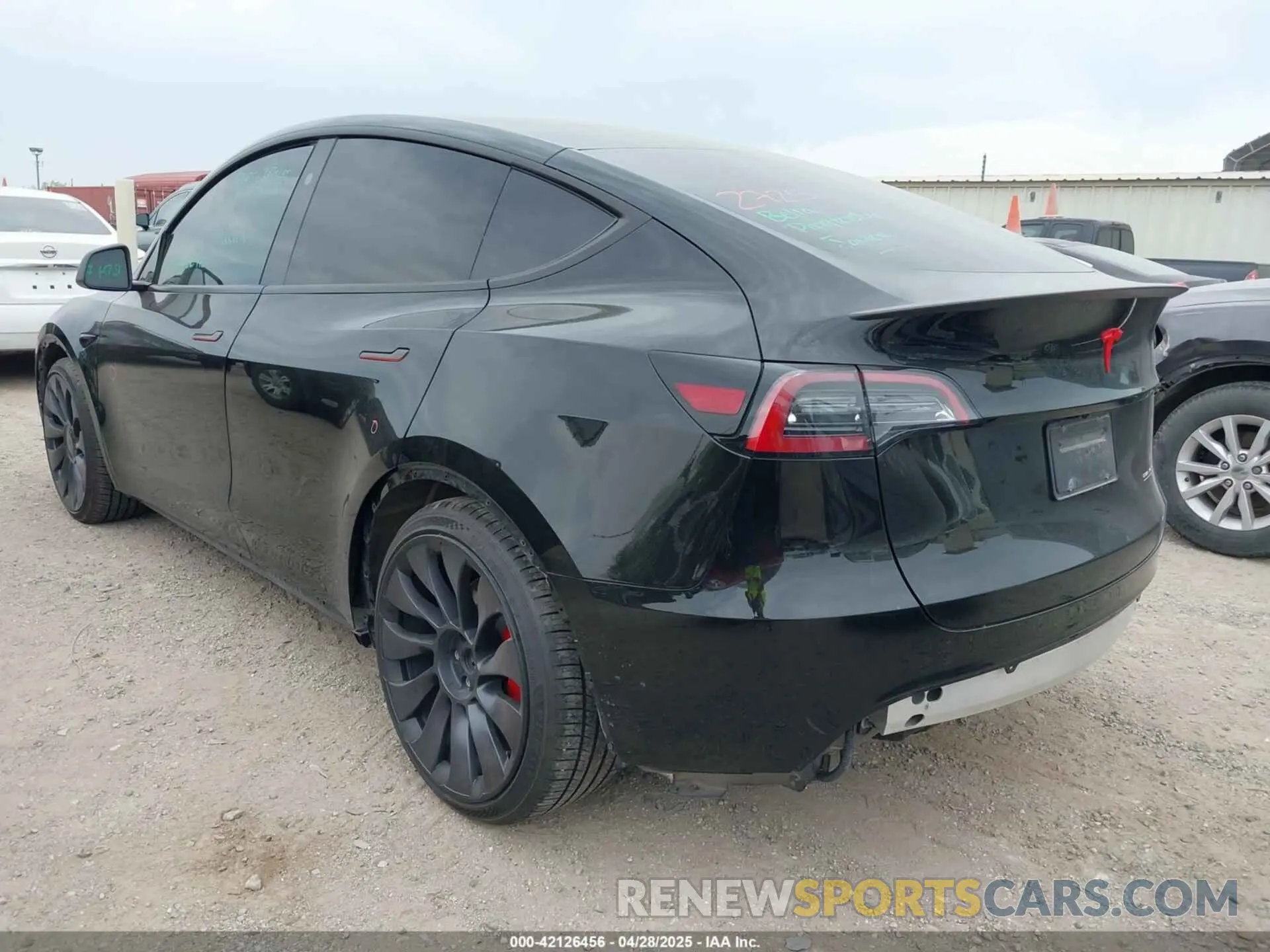 3 fotografías del automóvil dañado 7SAYGDEF7RA267752 TESLA MODEL Y 2024