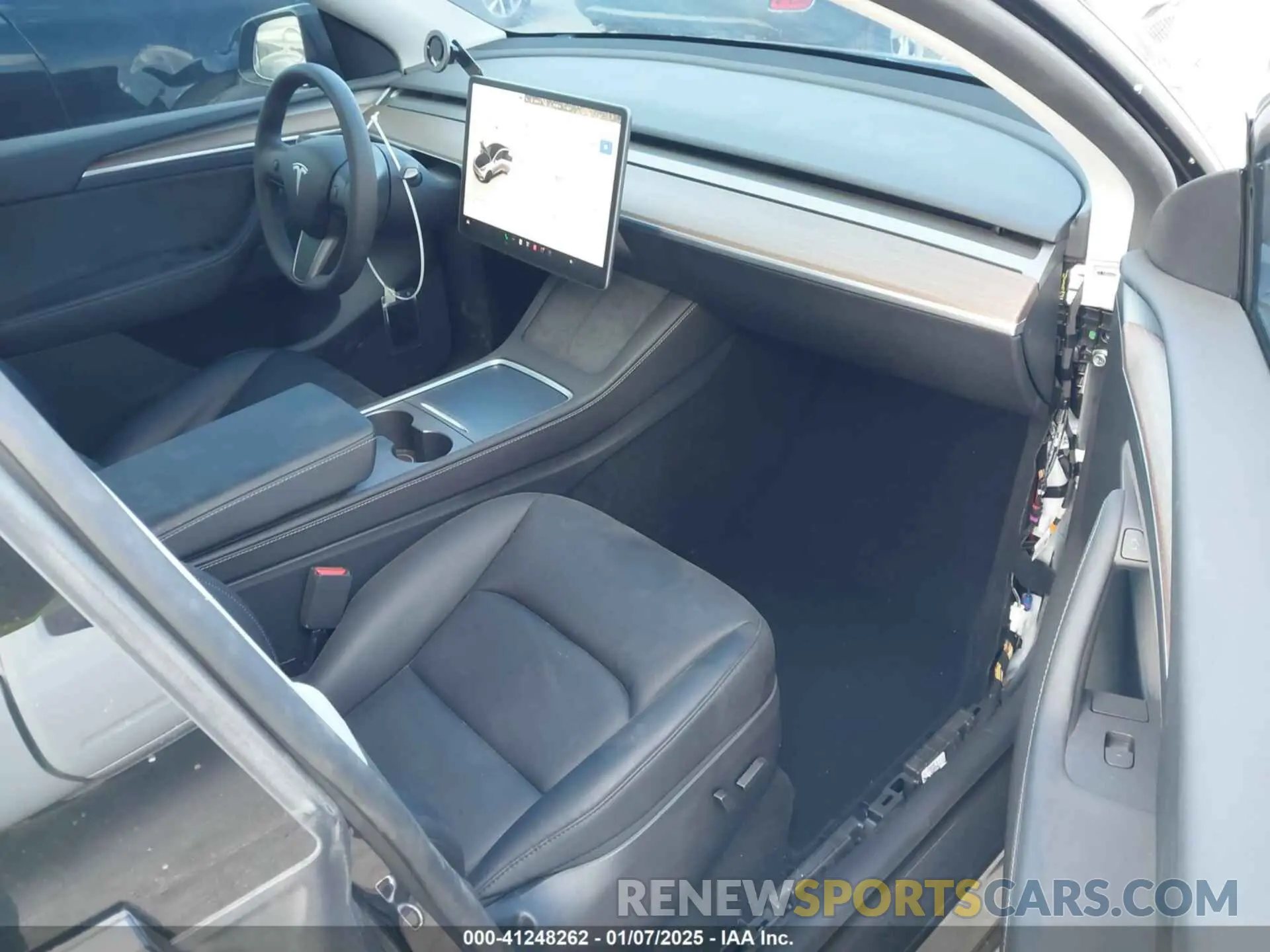 5 fotografías del automóvil dañado 7SAYGDEF7RF178430 TESLA MODEL Y 2024
