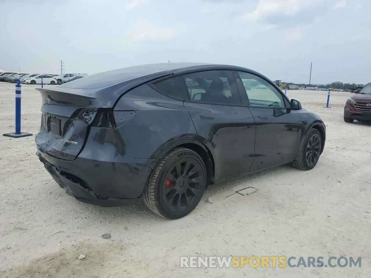 3 fotografías del automóvil dañado 7SAYGDEF8RF037091 TESLA MODEL Y 2024