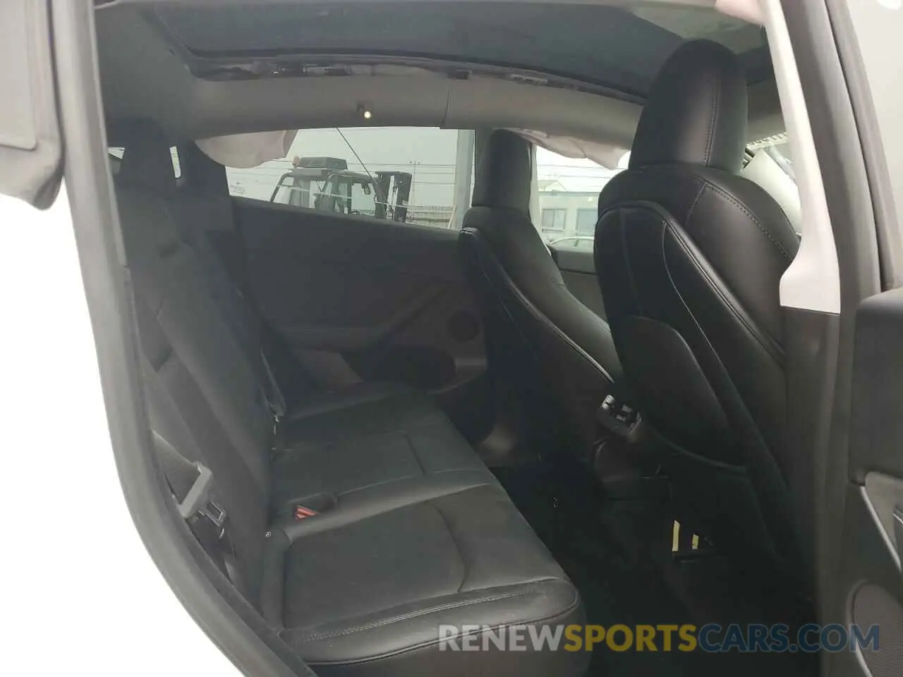 12 fotografías del automóvil dañado 7SAYGDEF8RF113876 TESLA MODEL Y 2024