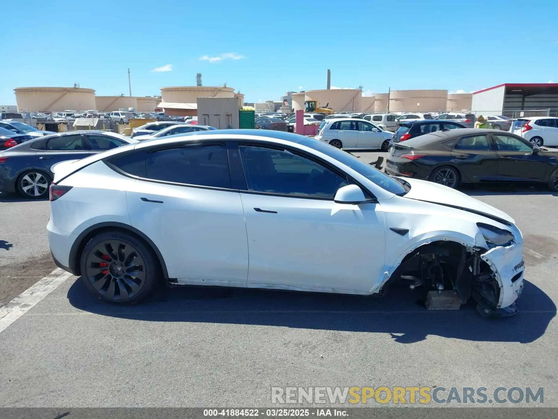 13 fotografías del automóvil dañado 7SAYGDEF9RF062033 TESLA MODEL Y 2024