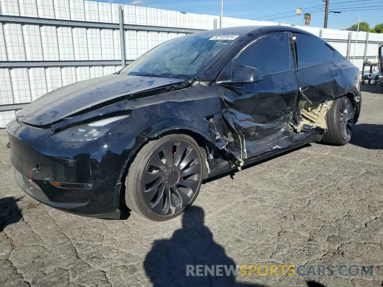 1 fotografías del automóvil dañado 7SAYGDEF9RF130637 TESLA MODEL Y 2024