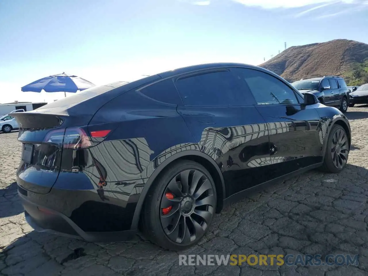 3 fotografías del automóvil dañado 7SAYGDEF9RF130637 TESLA MODEL Y 2024