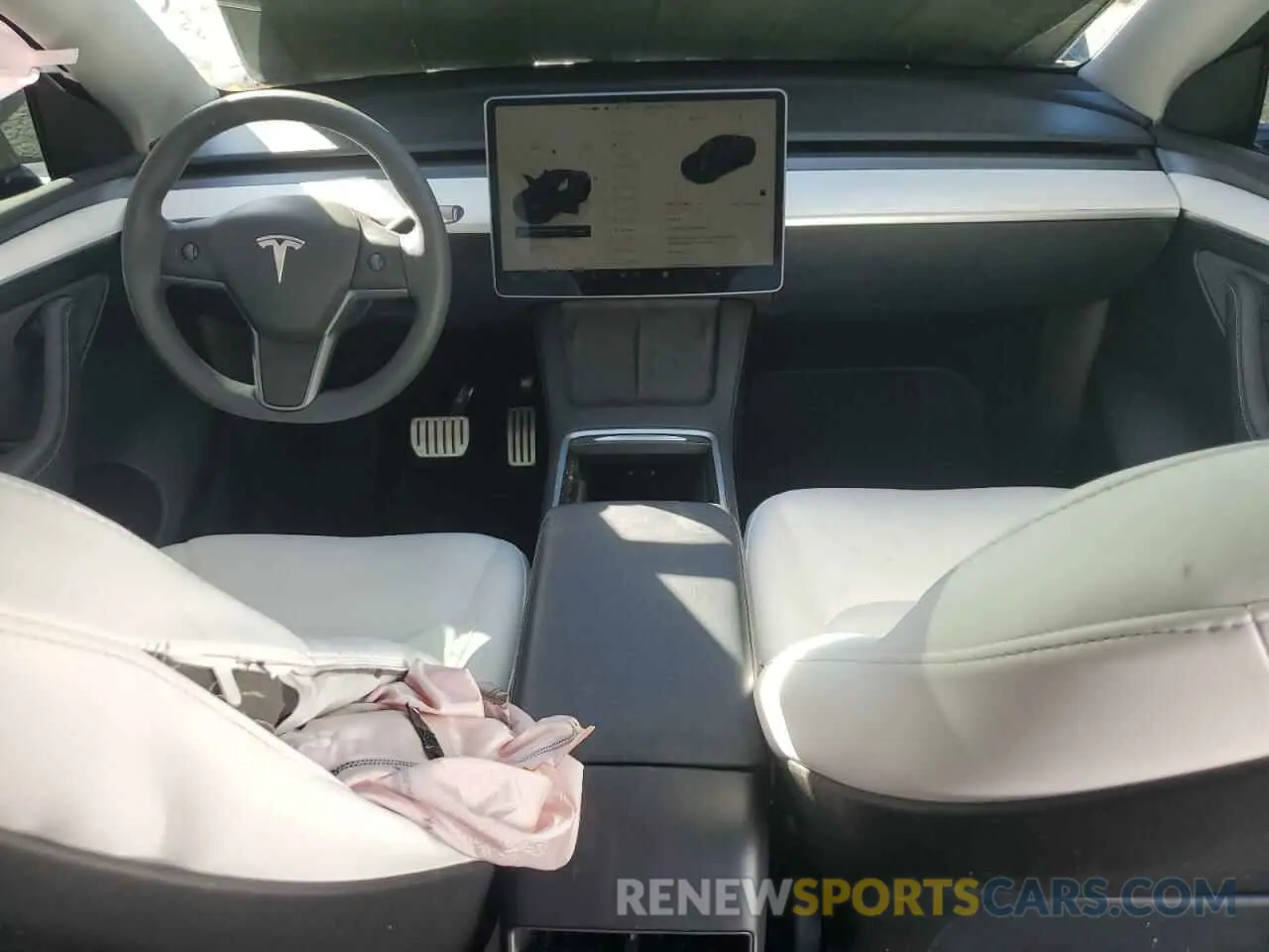 8 fotografías del automóvil dañado 7SAYGDEF9RF130637 TESLA MODEL Y 2024