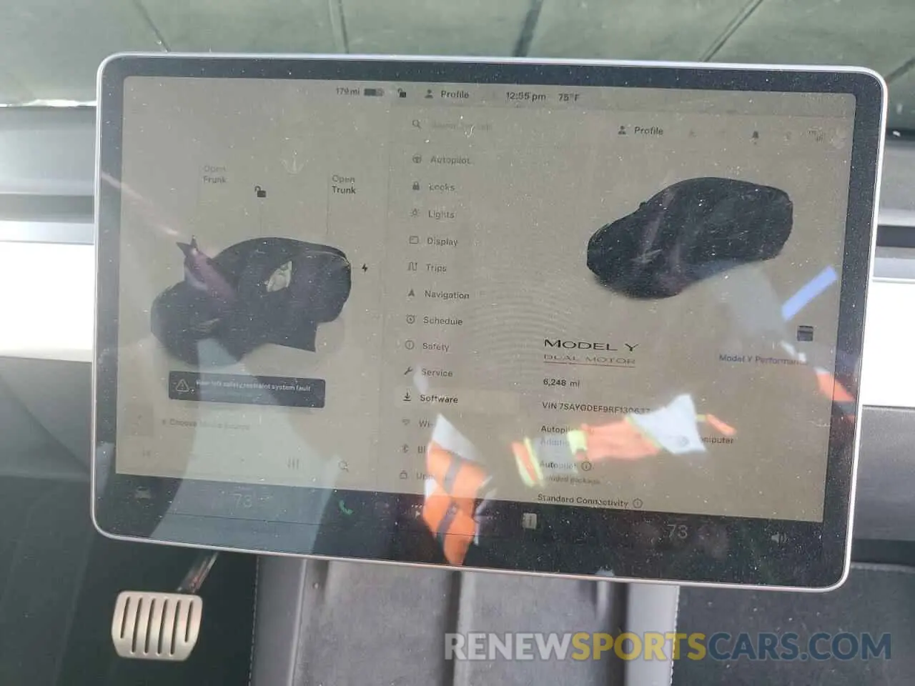9 fotografías del automóvil dañado 7SAYGDEF9RF130637 TESLA MODEL Y 2024