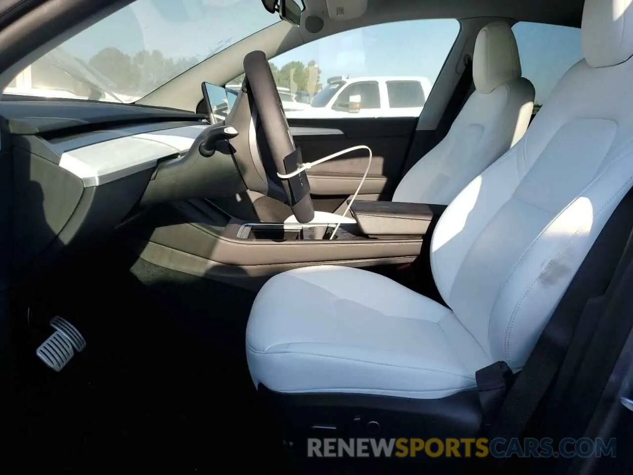 7 fotografías del automóvil dañado 7SAYGDEFXRA307516 TESLA MODEL Y 2024