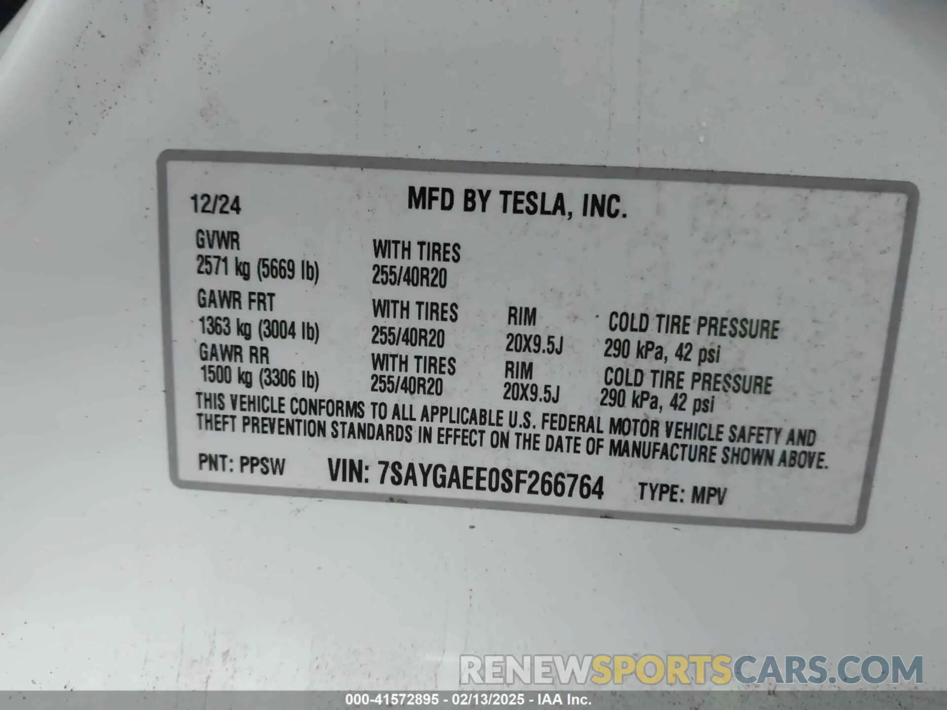 9 fotografías del automóvil dañado 7SAYGAEE0SF266764 TESLA MODEL Y 2025
