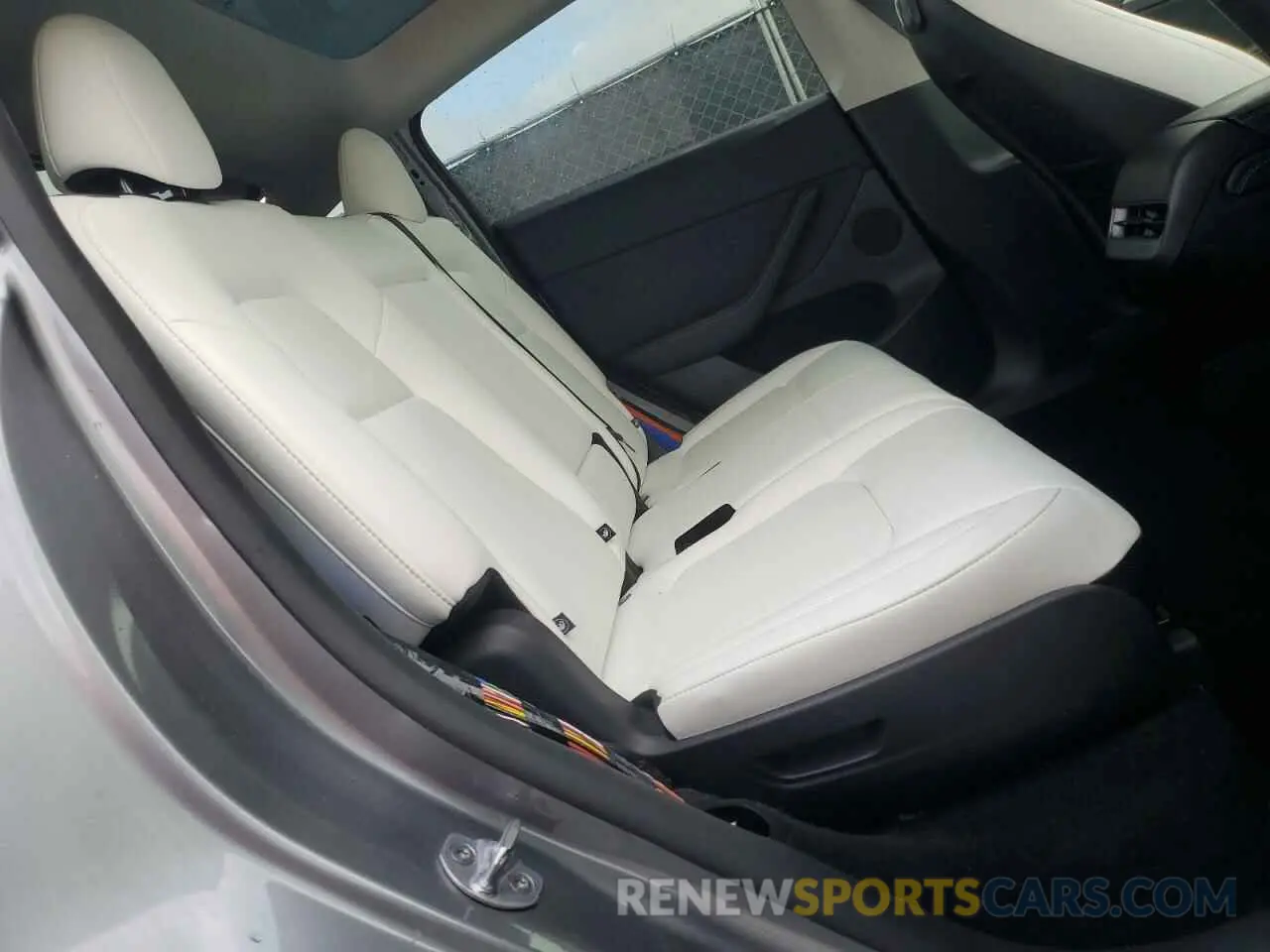 11 fotografías del automóvil dañado 7SAYGAEE1SF219078 TESLA MODEL Y 2025