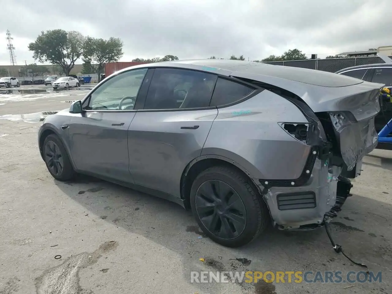 2 fotografías del automóvil dañado 7SAYGAEE1SF219078 TESLA MODEL Y 2025