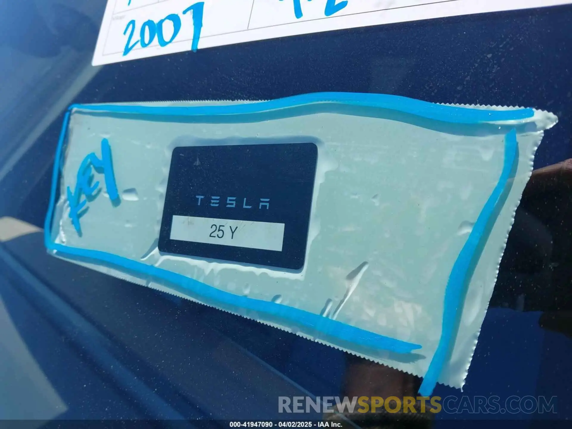 11 fotografías del automóvil dañado 7SAYGAEE1SF262383 TESLA MODEL Y 2025