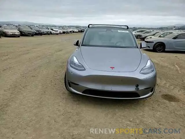 11 fotografías del automóvil dañado 7SAYGAEE2SF312868 TESLA MODEL Y 2025