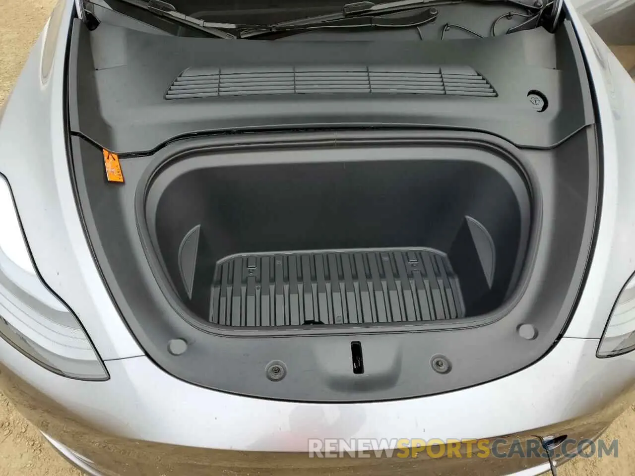 14 fotografías del automóvil dañado 7SAYGAEE2SF312868 TESLA MODEL Y 2025