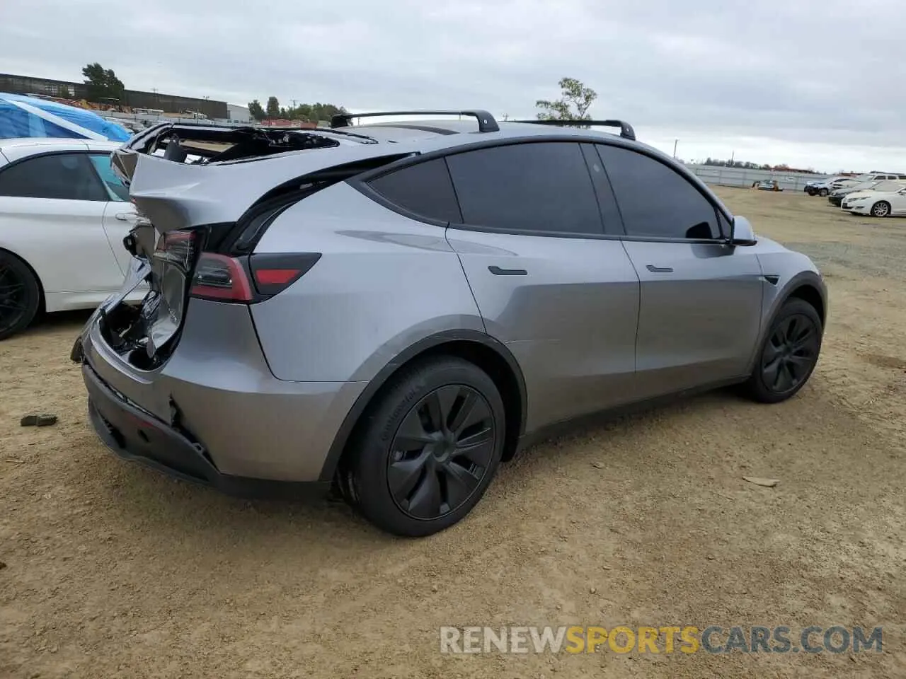3 fotografías del automóvil dañado 7SAYGAEE2SF312868 TESLA MODEL Y 2025