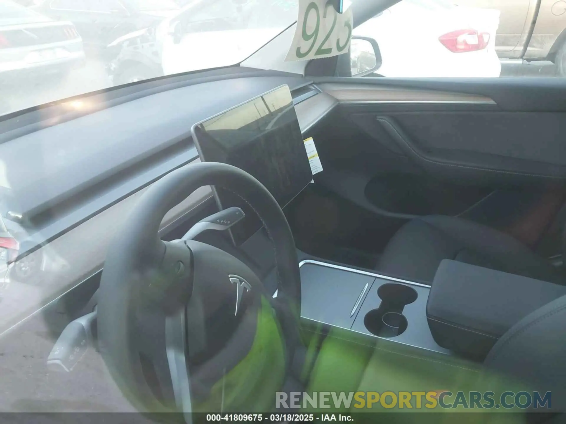 7 fotografías del automóvil dañado 7SAYGAEE3SF257640 TESLA MODEL Y 2025