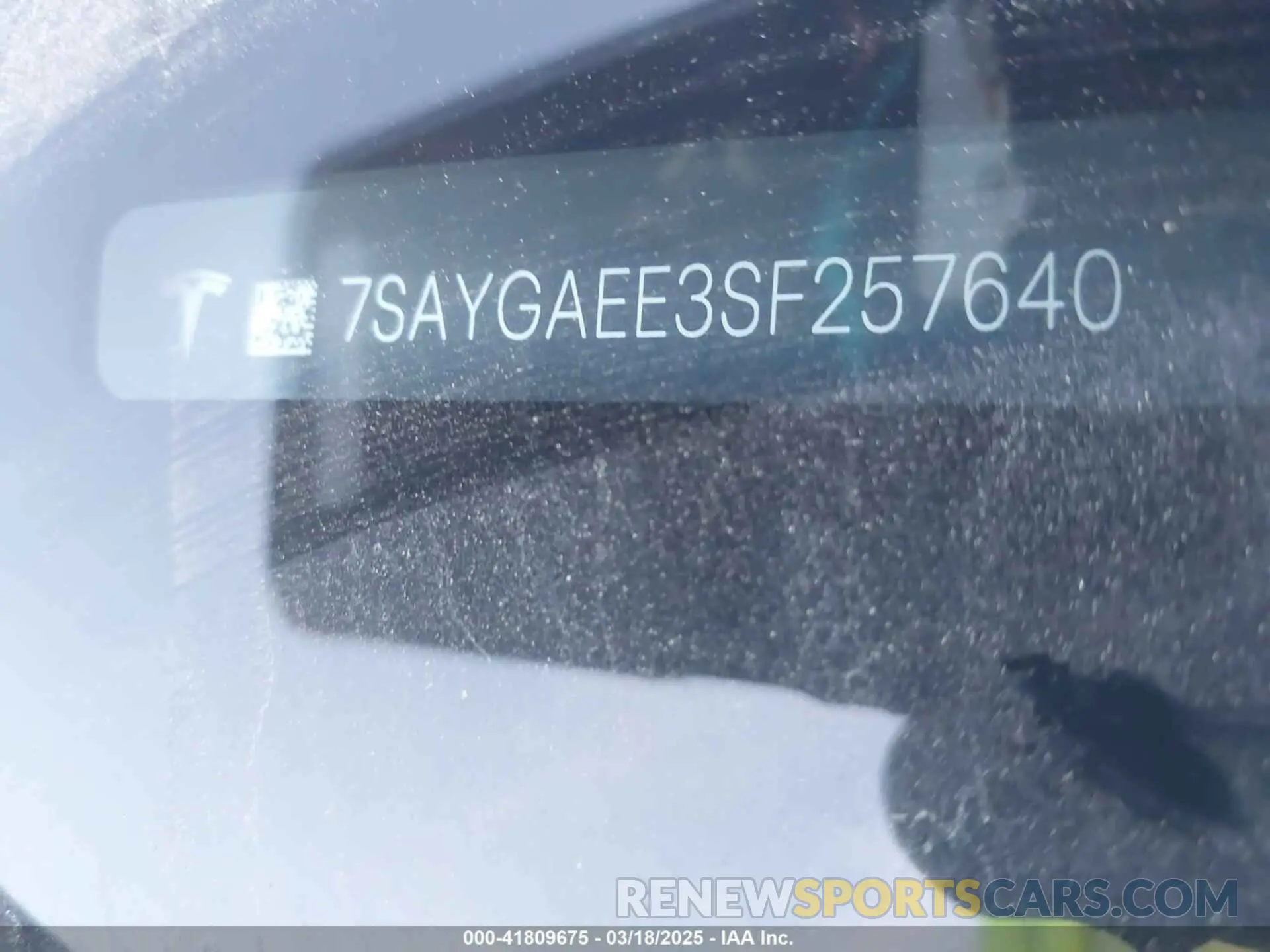 9 fotografías del automóvil dañado 7SAYGAEE3SF257640 TESLA MODEL Y 2025