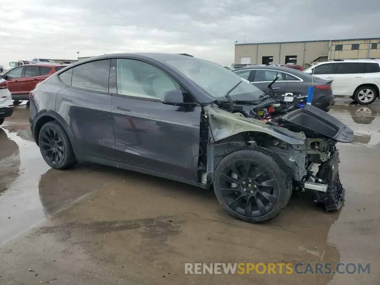 4 fotografías del automóvil dañado 7SAYGAEE4SF253824 TESLA MODEL Y 2025
