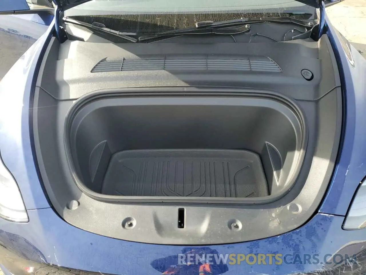 13 fotografías del automóvil dañado 7SAYGAEE8SF262557 TESLA MODEL Y 2025