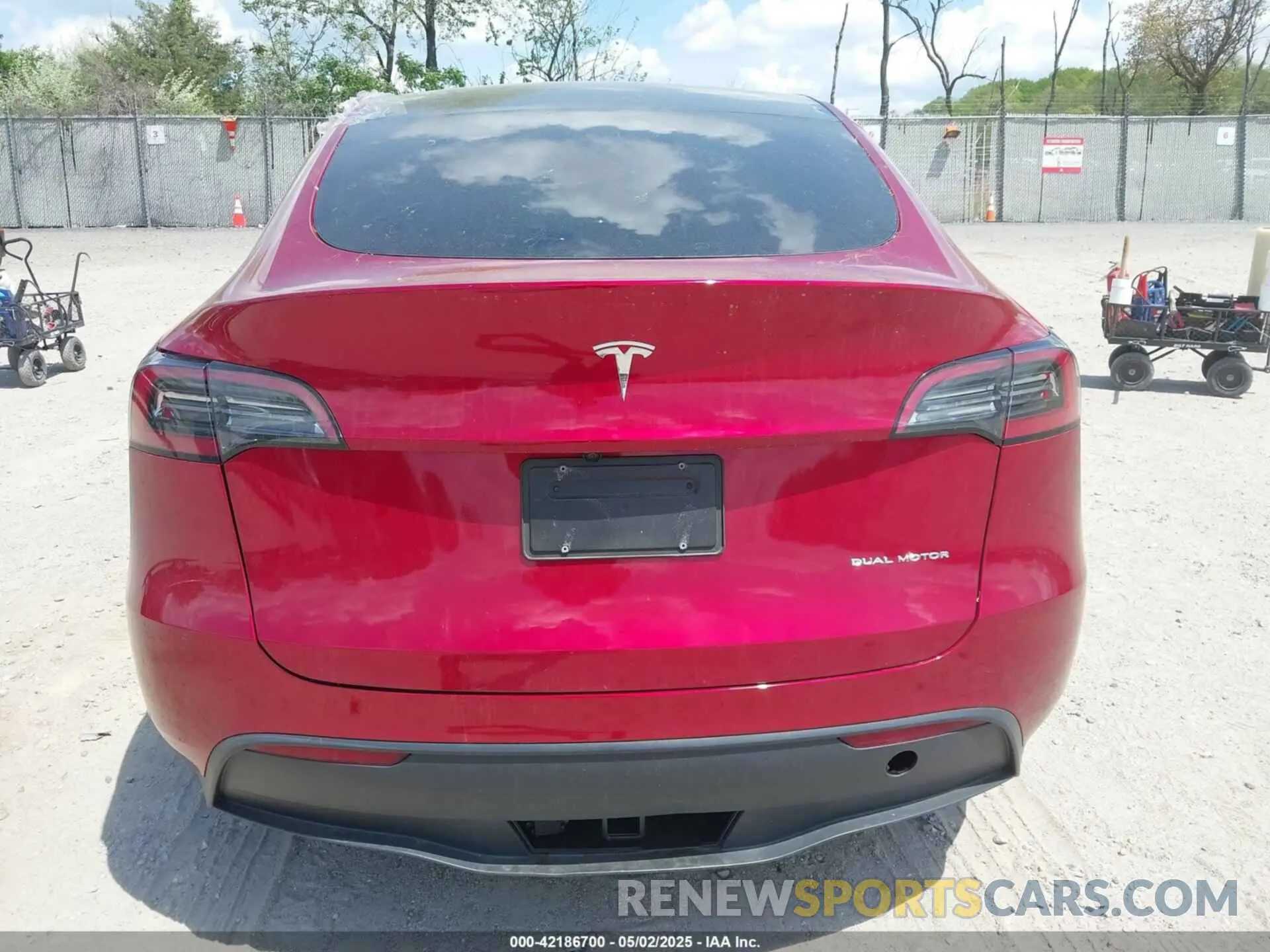 16 fotografías del automóvil dañado 7SAYGAEE8SF265863 TESLA MODEL Y 2025