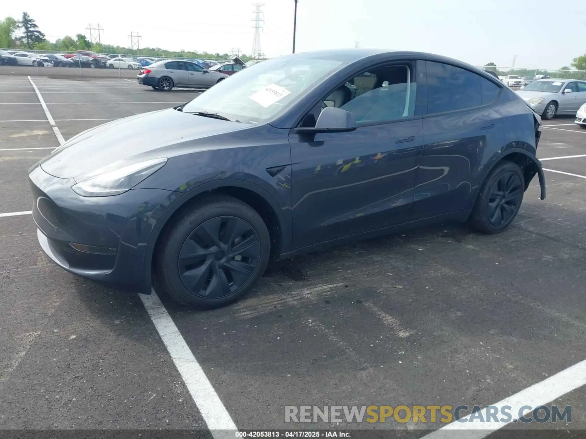 2 fotografías del automóvil dañado 7SAYGDED0SA354137 TESLA MODEL Y 2025