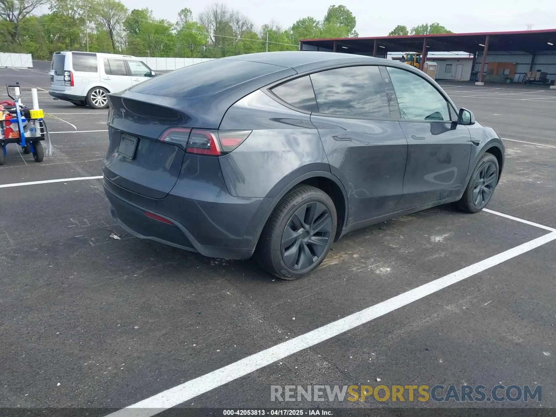 4 fotografías del automóvil dañado 7SAYGDED0SA354137 TESLA MODEL Y 2025