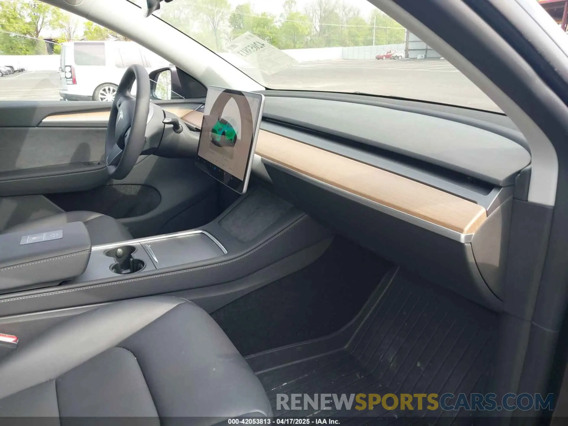 5 fotografías del automóvil dañado 7SAYGDED0SA354137 TESLA MODEL Y 2025
