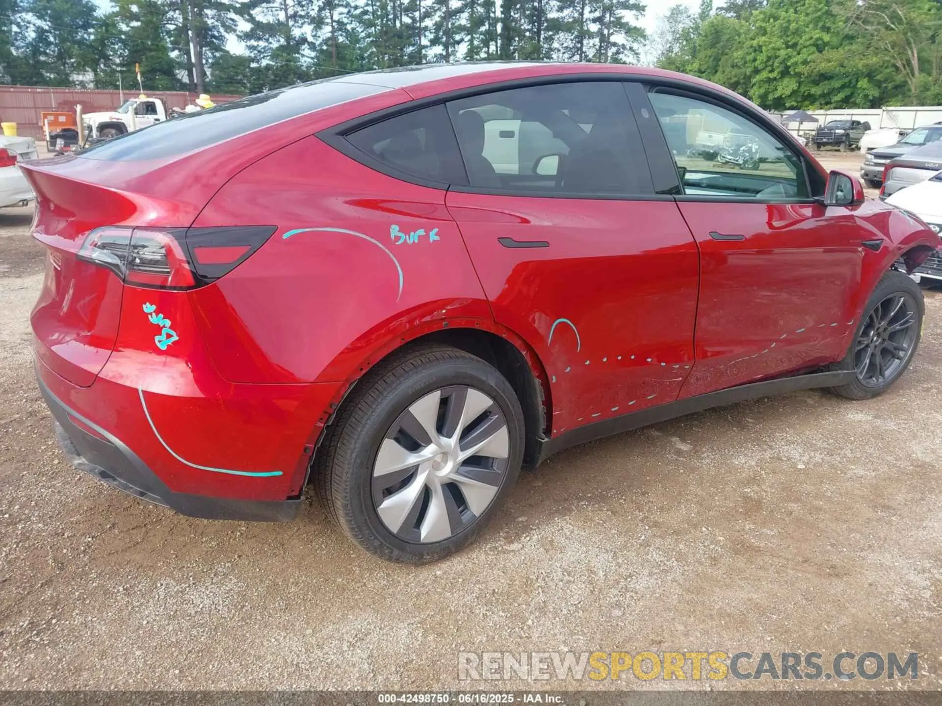 4 fotografías del automóvil dañado 7SAYGDED0SA356020 TESLA MODEL Y 2025