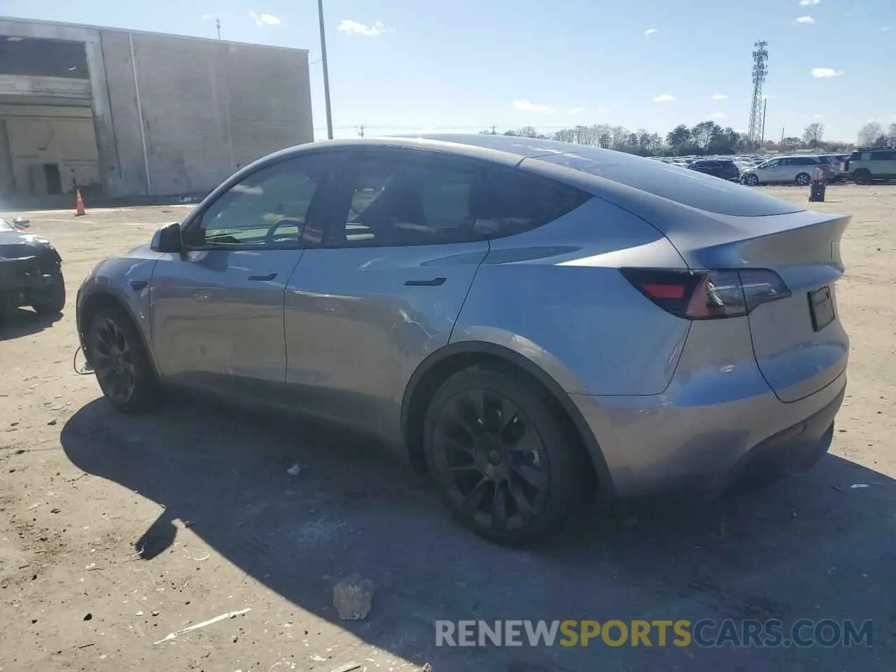2 fotografías del automóvil dañado 7SAYGDED0SF247561 TESLA MODEL Y 2025