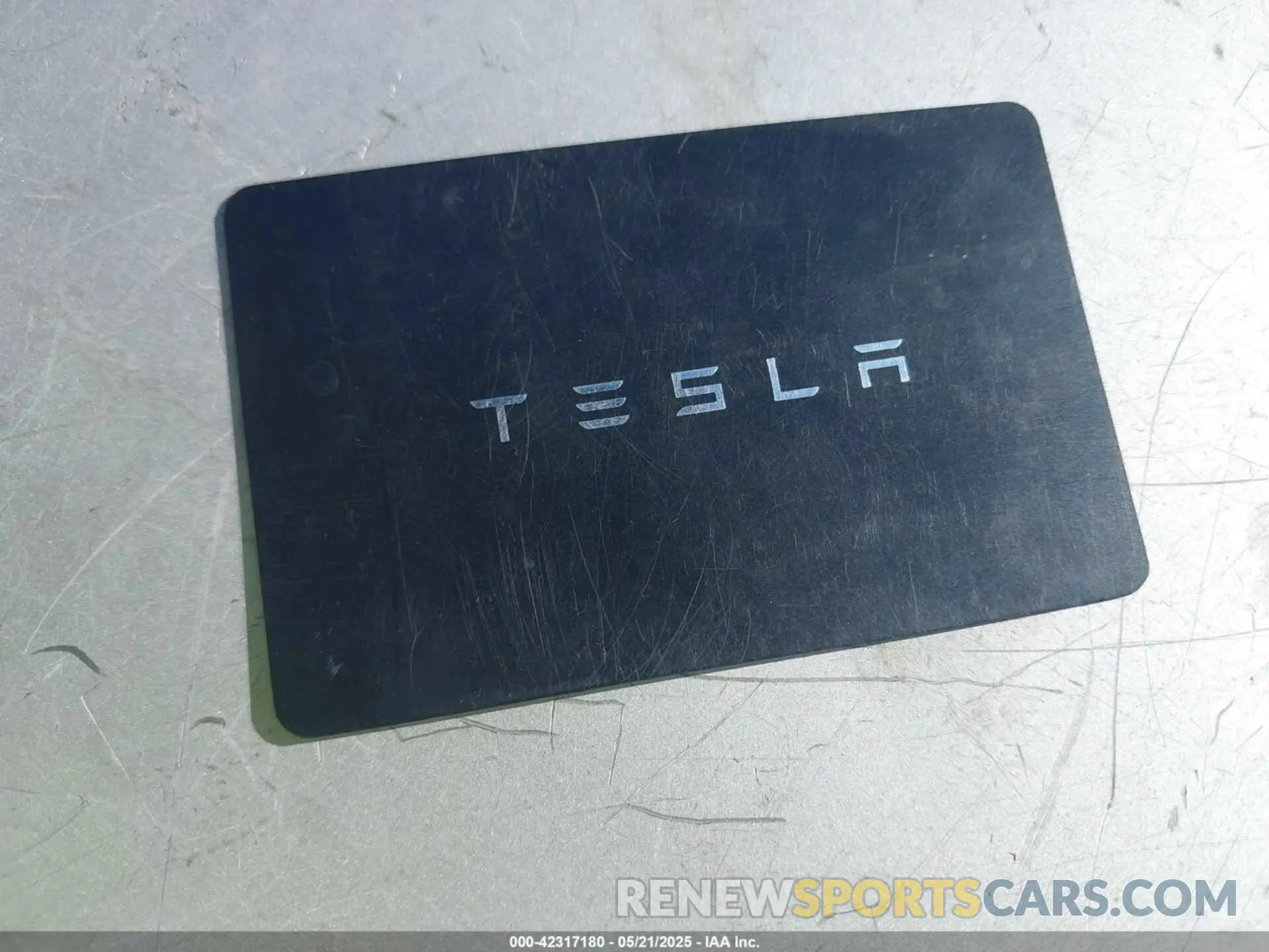 11 fotografías del automóvil dañado 7SAYGDED1SF220689 TESLA MODEL Y 2025