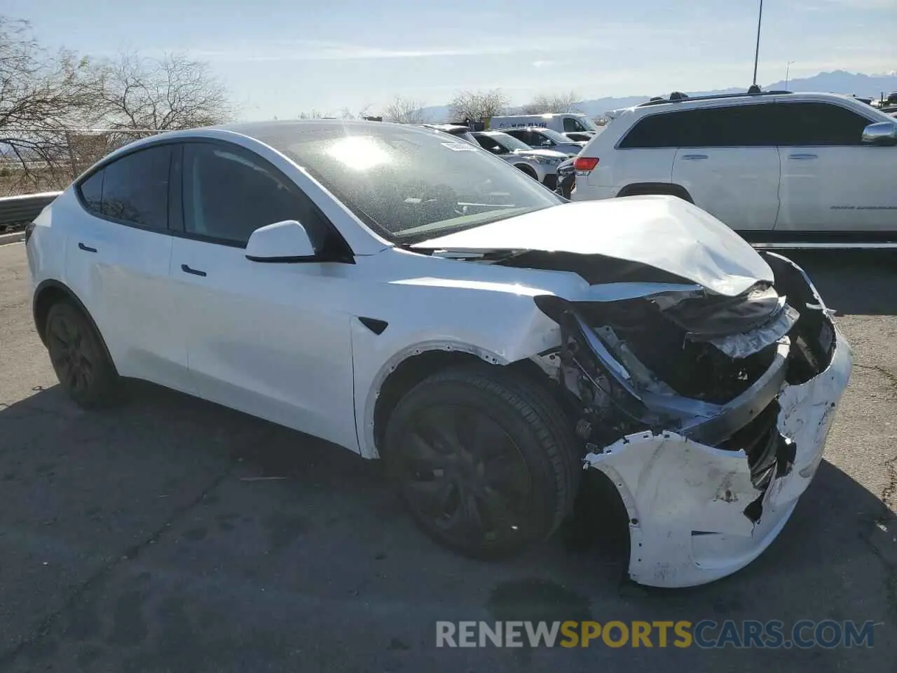4 fotografías del automóvil dañado 7SAYGDED2SA373756 TESLA MODEL Y 2025
